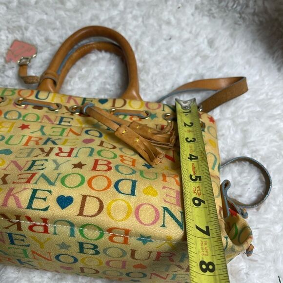 VTG Dooney & Bourke Signature  Multicolor Heart charm tan leather strap &tassel - Picture 7 of 13
